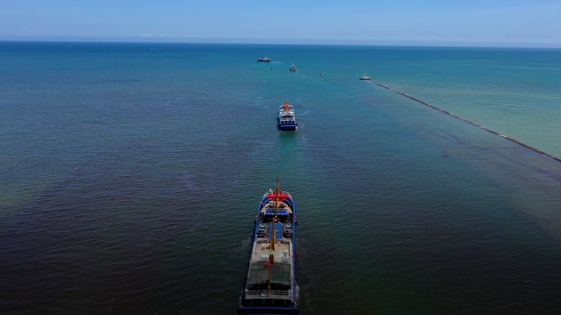 Les pêcheurs de Tanmen : gardiens de leurs mers ancestrales Les pêcheurs de Tanmen : gardiens de leurs mers ancestrales video poster