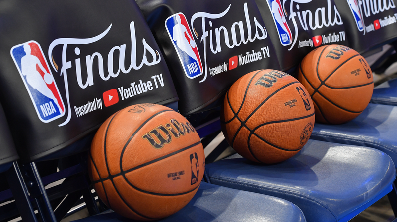 Crise d’audience des finales NBA : Les fans du continent chinois se détournent-ils ? Crise d'audience des finales NBA : Les fans du continent chinois se détournent-ils ? video poster