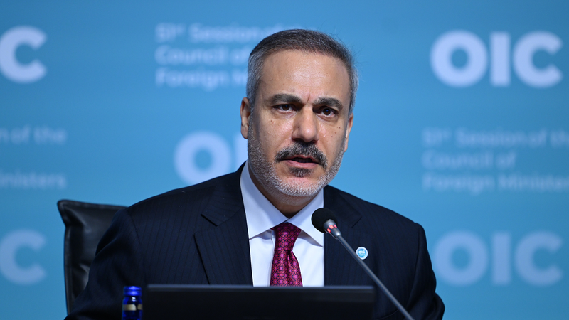 Le ministre turc des Affaires étrangères avertit que les frappes d’Israël sur l’Iran risquent un désastre régional Le ministre turc des Affaires étrangères avertit que les frappes d'Israël sur l'Iran risquent un désastre régional