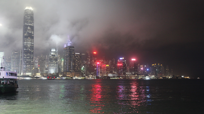 La_lueur_nocturne_de_Victoria_Harbor_en_quelques_secondes video poster