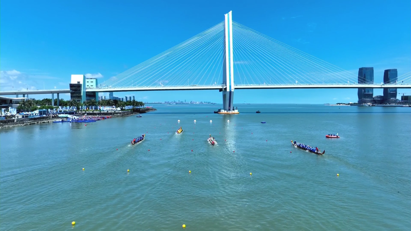 Le Festival du Dragon Boat de Hainan illumine Haikou et Sanya Le_Festival_du_Dragon_Boat_de_Hainan_illumine_Haikou_et_Sanya video poster
