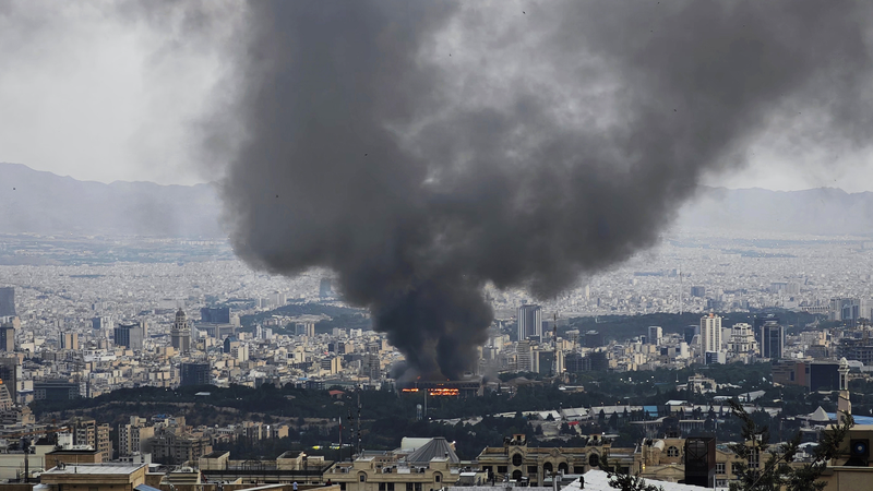 Le Moyen-Orient en Ébullition : L’Iran et Israël dans des Frappes Escaladées Le Moyen-Orient en Ébullition : L'Iran et Israël dans des Frappes Escaladées