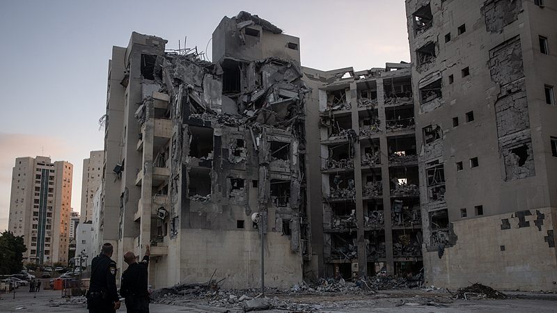 Cessez-le-feu fragile Israël-Iran maintenu jusqu’au deuxième jour Cessez-le-feu fragile Israël-Iran maintenu jusqu'au deuxième jour video poster