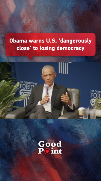 Obama : La démocratie américaine est ‘dangereusement proche’ de disparaître Obama : La démocratie américaine est 'dangereusement proche' de disparaître video poster