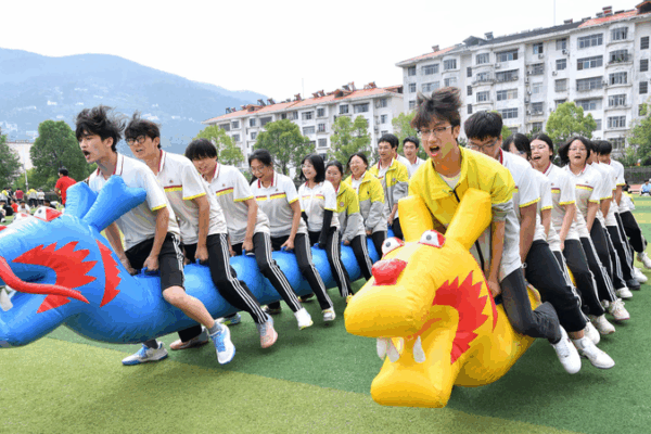 Les lycées dévoilent des moyens créatifs pour déstresser avant le gaokao Les lycées dévoilent des moyens créatifs pour déstresser avant le gaokao