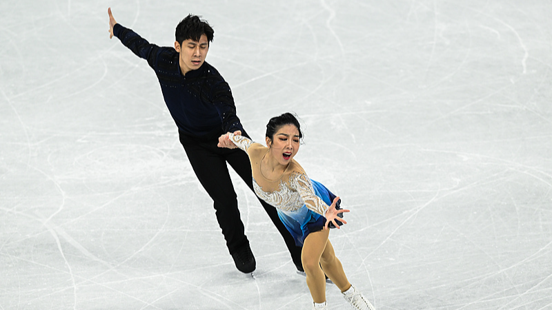 Les champions olympiques Sui Wenjing et Han Cong se préparent pour leur retour au Grand Prix Les champions olympiques Sui Wenjing et Han Cong se préparent pour leur retour au Grand Prix