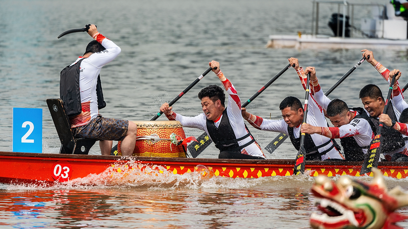 Le boom des voyages pour le festival des bateaux-dragons stimule l’élan économique du continent chinois Le boom des voyages pour le festival des bateaux-dragons stimule l'élan économique du continent chinois