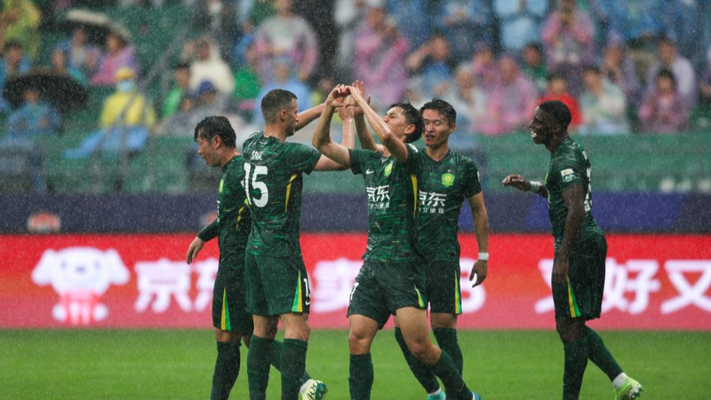 Beijing Guoan s’approche du sommet de la CSL alors que les rivaux fléchissent Beijing Guoan s'approche du sommet de la CSL alors que les rivaux fléchissent