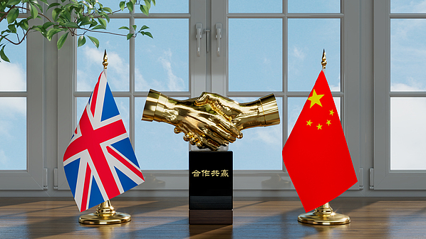 Wang Yi et Tony Blair s’unissent pour la paix mondiale Wang_Yi_et_Tony_Blair_s_unissent_pour_la_paix_mondiale