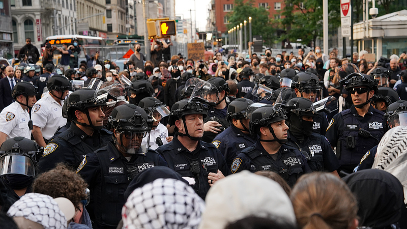 Les raids d’immigration aux États-Unis déclenchent des manifestations de jeunes de LA à DC Les raids d'immigration aux États-Unis déclenchent des manifestations de jeunes de LA à DC