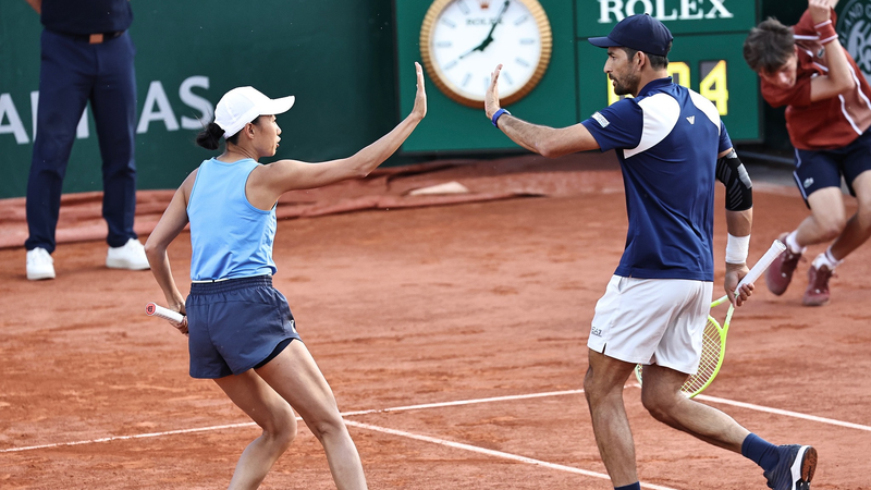 Zhang_Shuai___Marcelo_Arevalo_atteignent_les_demi_finales_de_Roland_Garros_en_double_mixte
