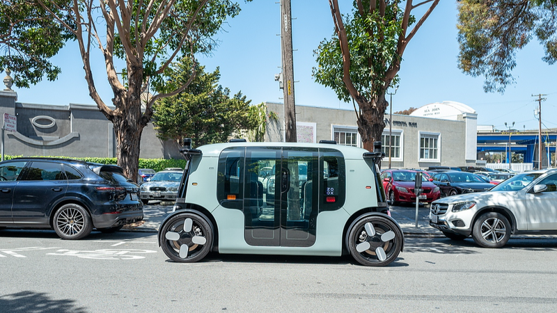 Zoox lance une usine de robotaxis en Californie Zoox_lance_une_usine_de_robotaxis_en_Californie