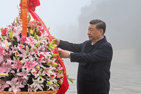 Xi Jinping rend hommage aux martyrs de la résistance à Shanxi Xi Jinping rend hommage aux martyrs de la résistance à Shanxi video poster