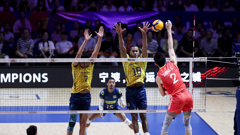 Le Brésil bat la Chine continentale 3-1 pour atteindre les demi-finales de la VNL
