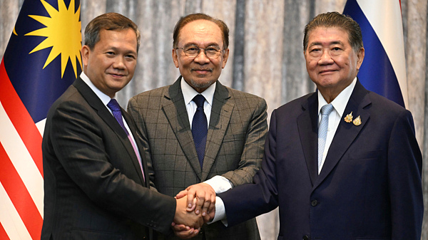 La Thaïlande et le Cambodge conviennent d’un cessez-le-feu à minuit avec la médiation de l’ASEAN La Thaïlande et le Cambodge conviennent d'un cessez-le-feu à minuit avec la médiation de l'ASEAN