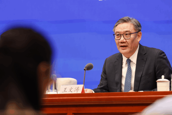 Le ministre du Commerce avertit : la rupture forcée Chine–États-Unis est vouée à l’échec Le ministre du Commerce avertit : la rupture forcée Chine–États-Unis est vouée à l'échec