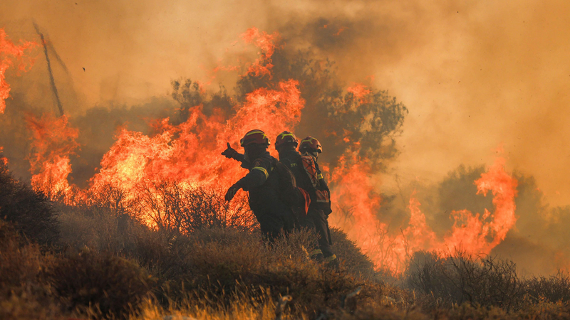 Canicule précoce de l’été : la vague de chaleur record en Europe déclenche des incendies et des décès Canicule précoce de l'été : la vague de chaleur record en Europe déclenche des incendies et des décès