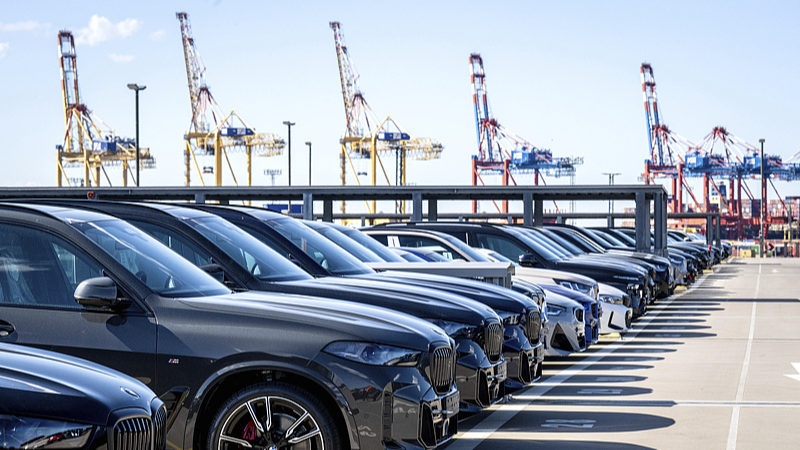 Le port d’Anvers-Bruges devient un immense parking automobile en raison des tarifs douaniers européens de 30 % imposés par Trump Le port d'Anvers-Bruges devient un immense parking automobile en raison des tarifs douaniers européens de 30 % imposés par Trump