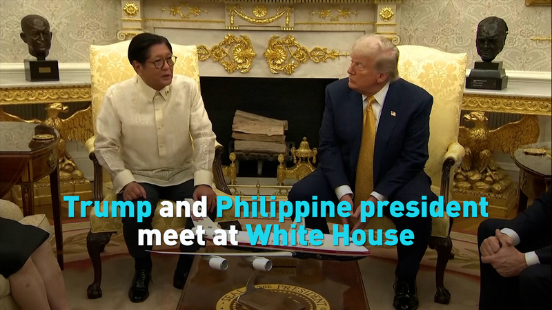 Trump accueille le président philippin à la Maison Blanche pour des discussions sur le commerce et la sécurité Trump accueille le président philippin à la Maison Blanche pour des discussions sur le commerce et la sécurité video poster