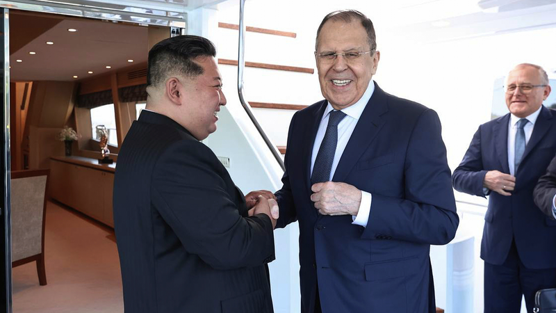 Lavrov rencontre le dirigeant nord-coréen Kim Jong Un à Wonsan – une fraternité invincible Lavrov rencontre le dirigeant nord-coréen Kim Jong Un à Wonsan – une fraternité invincible