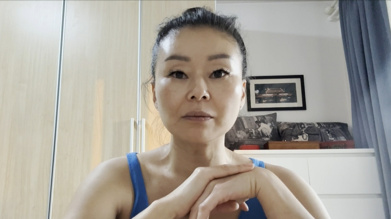 Les 8 ans de recherche de Kara stimulent la réforme de l'adoption privée en Corée du Sud video poster