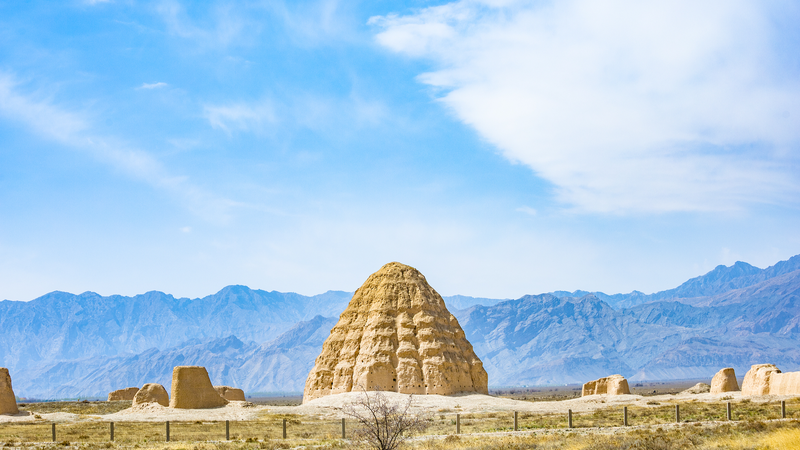 L’UNESCO ajoute les tombes impériales de Xixia à la Liste du patrimoine mondial L'UNESCO ajoute les tombes impériales de Xixia à la Liste du patrimoine mondial