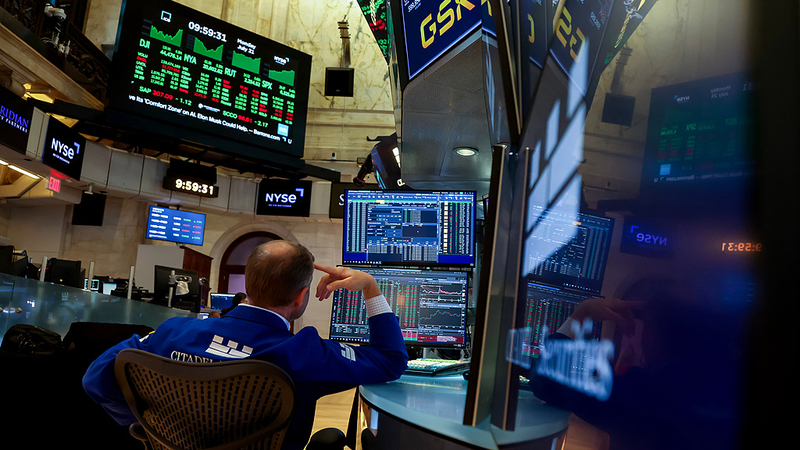 Les actions américaines clôturent de manière mitigée alors que la semaine des résultats des grandes technologies commence Les actions américaines clôturent de manière mitigée alors que la semaine des résultats des grandes technologies commence