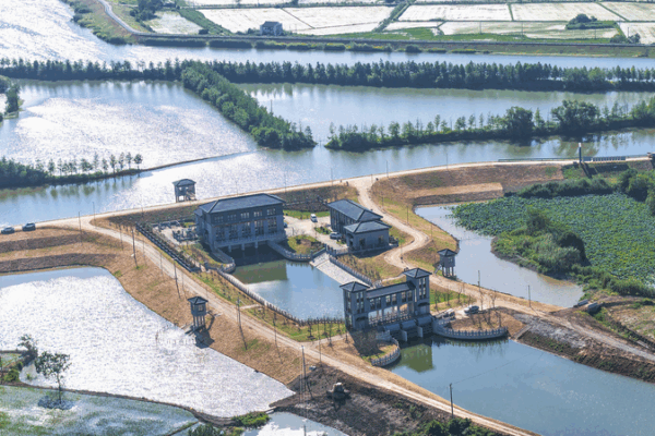 Li Qiang appelle à des défenses renforcées contre les inondations et la sécheresse, au déploiement de l’éducation préscolaire Li Qiang appelle à des défenses renforcées contre les inondations et la sécheresse, au déploiement de l'éducation préscolaire