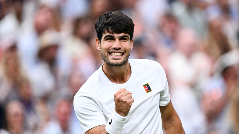 Alcaraz devance Rublev, vise un troisième titre à Wimbledon Alcaraz devance Rublev, vise un troisième titre à Wimbledon