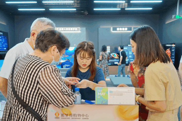 Le programme d’échange stimule le boom des appareils électroménagers sur le continent chinois Le programme d'échange stimule le boom des appareils électroménagers sur le continent chinois