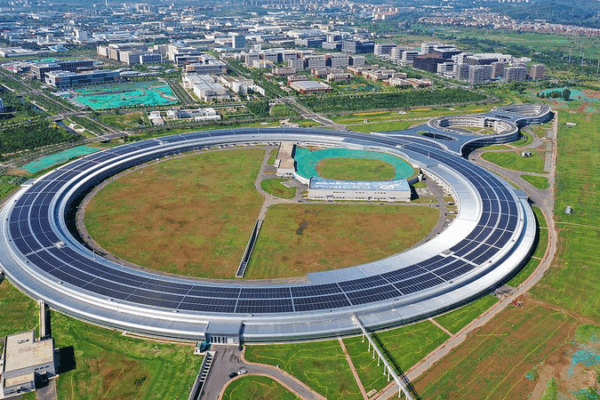 La source de photons à haute énergie de la Chine continentale entamera des essais d’ici fin 2025 La source de photons à haute énergie de la Chine continentale entamera des essais d'ici fin 2025