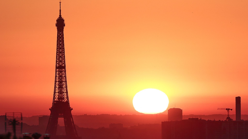 Vague de chaleur record envahit l’Europe du Sud : les températures terrestres et maritimes montent en flèche Vague de chaleur record envahit l'Europe du Sud : les températures terrestres et maritimes montent en flèche