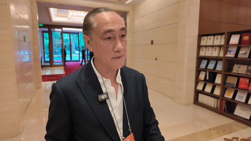 L’ambassadeur du théâtre exhorte la Chine à mettre en lumière ses artistes à l’échelle mondiale L'ambassadeur du théâtre exhorte la Chine à mettre en lumière ses artistes à l'échelle mondiale video poster