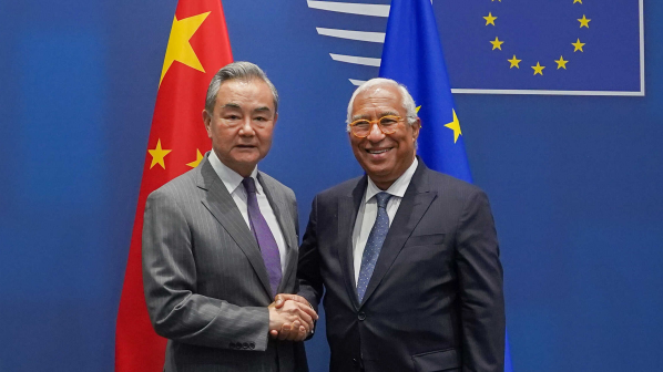 La Chine et l’UE appelées à être des piliers de stabilité en temps de turbulence La Chine et l'UE appelées à être des piliers de stabilité en temps de turbulence