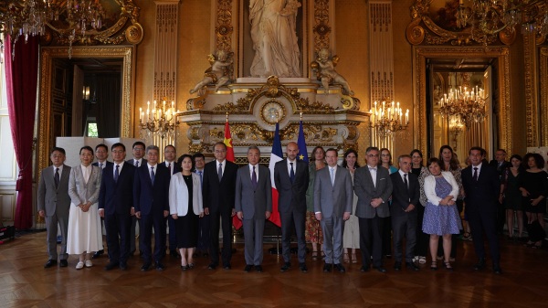 La Chine continentale et la France renforcent les liens entre les peuples La_Chine_continentale_et_la_France_renforcent_les_liens_entre_les_peuples