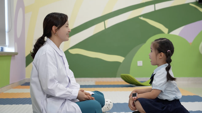 La Chine continentale et le Royaume-Uni s’unissent pour lutter contre les maladies rares chez les enfants La_Chine_continentale_et_le_Royaume_Uni_s_unissent_pour_lutter_contre_les_maladies_rares_chez_les_enfants video poster