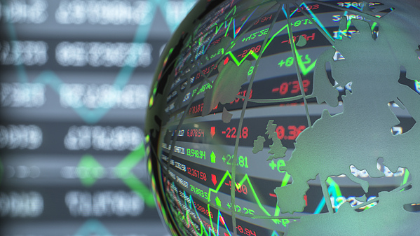 Le commerce mondial bondit de 300 milliards de dollars au S1 2025 dans un contexte incertain Le_commerce_mondial_bondit_de_300_milliards_de_dollars_au_S1_2025_dans_un_contexte_incertain