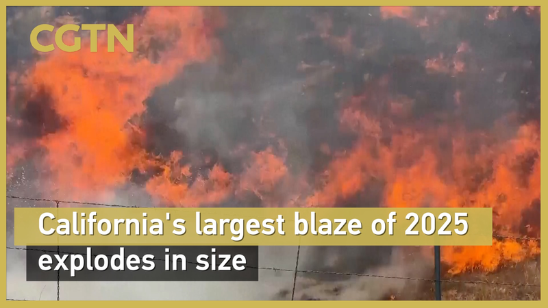 Le plus grand incendie de Californie en 2025 explose en taille Le_plus_grand_incendie_de_Californie_en_2025_explose_en_taille video poster