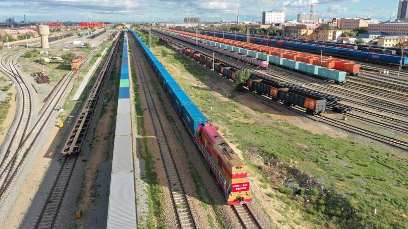 Le_port_d_Erenhot_atteint_2_000_trains_de_marchandises_Chine_Europe_en_2025