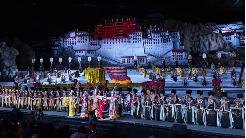 Quand la tradition rencontre la technologie : l’opéra en plein air ‘Princesse Wencheng’ brille à Lhassa Quand la tradition rencontre la technologie : l'opéra en plein air 'Princesse Wencheng' brille à Lhassa