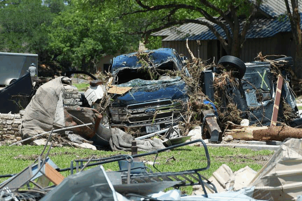 Inondations éclair au Texas : Le bilan des morts dépasse 109, plus de 160 disparus Inondations éclair au Texas : Le bilan des morts dépasse 109, plus de 160 disparus