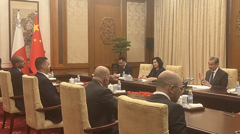 Les ministres chinois et maltais renforcent les liens à Pékin