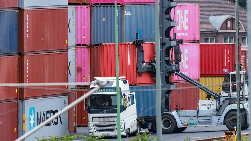 Les entreprises de l’UE tirent la sonnette d’alarme sur les tarifs américains Les entreprises de l'UE tirent la sonnette d'alarme sur les tarifs américains