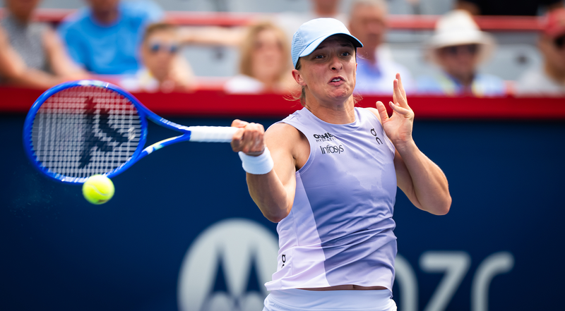 Swiatek domine tandis qu’Osaka lutte pour atteindre le troisième tour de l’Open du Canada Swiatek domine tandis qu'Osaka lutte pour atteindre le troisième tour de l'Open du Canada