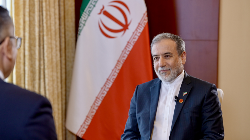 Le ministre des Affaires étrangères iranien Araghchi : La coopération avec l’AIEA se poursuivra avec une nouvelle approche Le ministre des Affaires étrangères iranien Araghchi : La coopération avec l'AIEA se poursuivra avec une nouvelle approche video poster