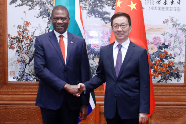La Chine et l’Afrique du Sud élèvent le partenariat stratégique à Pékin La Chine et l'Afrique du Sud élèvent le partenariat stratégique à Pékin