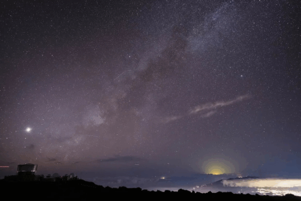 Les astronomes suivent un possible troisième visiteur interstellaire Les astronomes suivent un possible troisième visiteur interstellaire
