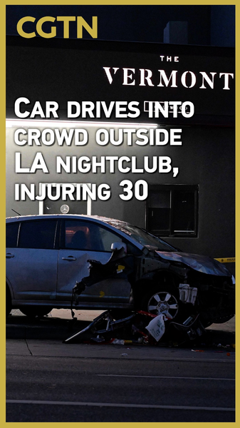 Une voiture percute une foule devant une boîte de nuit de Los Angeles, blessant 30 personnes Une voiture percute une foule devant une boîte de nuit de Los Angeles, blessant 30 personnes video poster