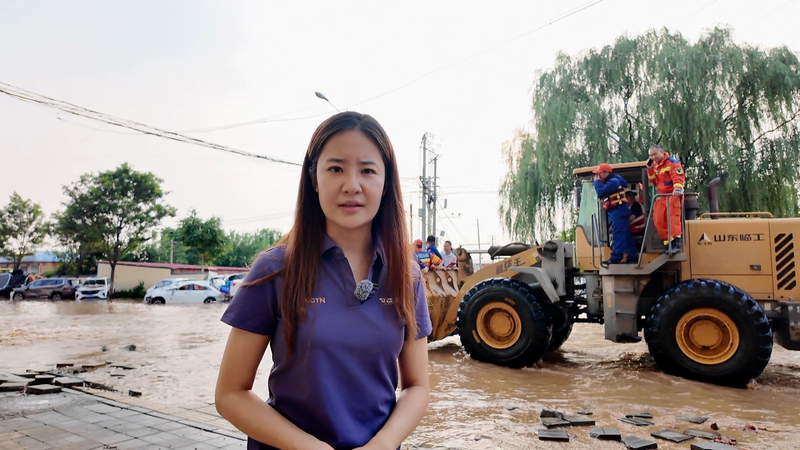 Les banlieues de Pékin frappées par des pluies torrentielles, évacuations des habitants de Miyun Les banlieues de Pékin frappées par des pluies torrentielles, évacuations des habitants de Miyun video poster
