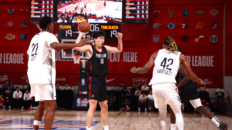 Yang Hansen brille avec 15 points dans la victoire des Blazers en Summer League Yang_Hansen_brille_avec_15_points_dans_la_victoire_des_Blazers_en_Summer_League